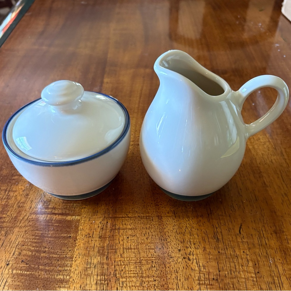 Pfaltzgraff Ocean Breeze White Creamer and Sugar Bowl Set With Lid Stoneware USA